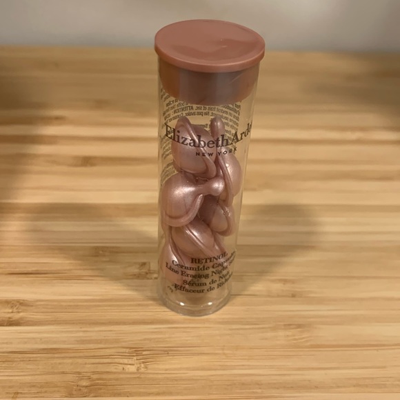$5🌻 Elizabeth Arden Retinol Ceramide Capsules Line Erasing Night Serum - Picture 1 of 2